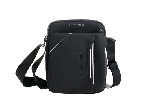 Borsa A Tracolla In Nylon Pierre Cardin - Alan09 2031Tracolla in nylon dal classico stile italiano. Morbida, leggera e capiente. Una borsa ideale per il lavoro ed il tempo libero